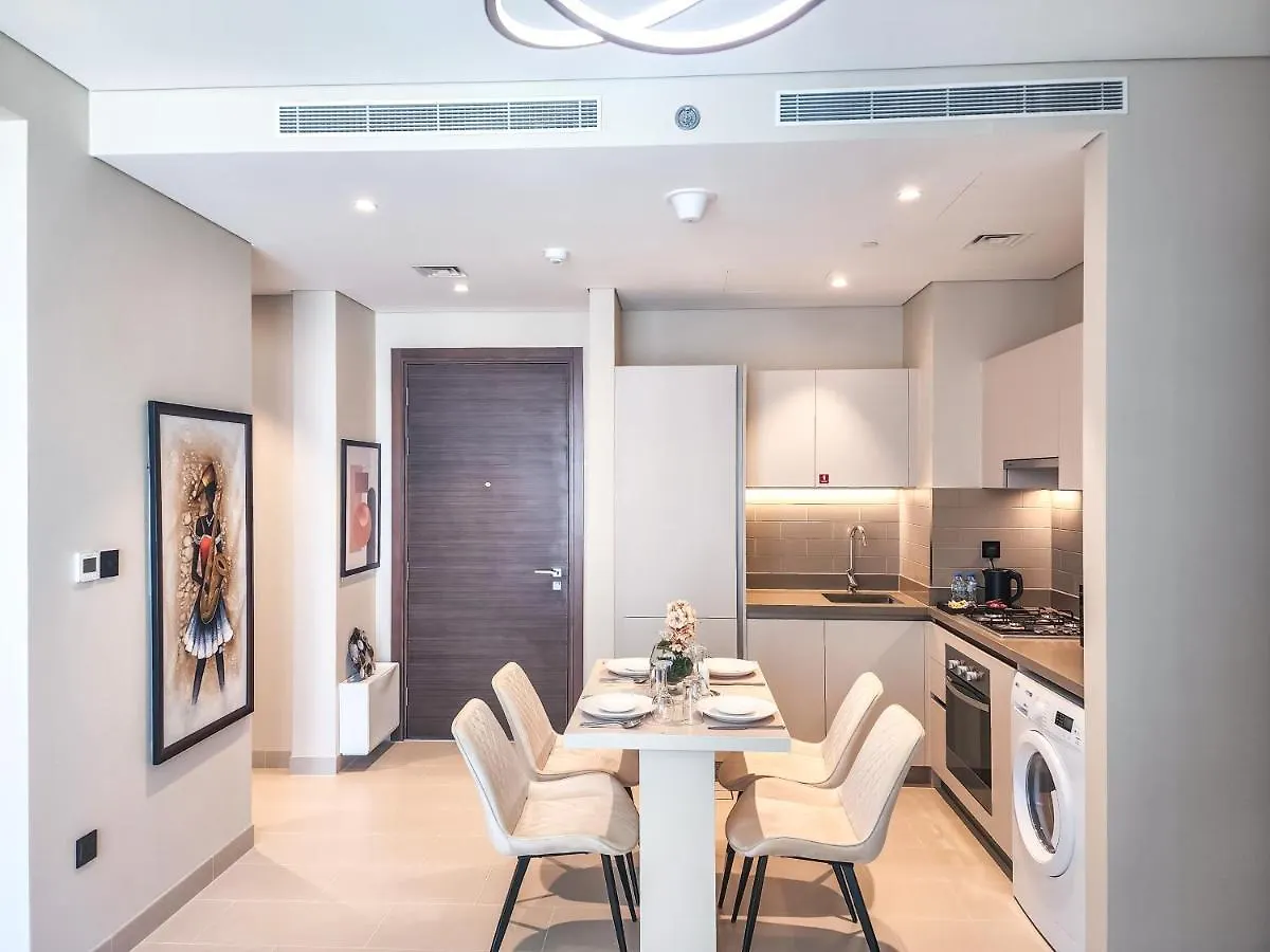 Stay By Latinem Luxury 2Br Holiday Home Cv A1409 Near Burj Khalifa Dubai Apartment